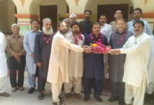 Photo of پنجاب ایس ٹیچرز ایسوسی ایشن کے ترقی پانے والے ہیڈ ماسٹروں کےلئے پھولوں کے تحائف