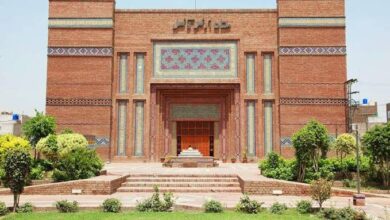 Photo of اعجاز راہی ریذیڈنٹ ڈائریکٹر ملتان آرٹس کونسل  کے خلاف پھٹ پڑے