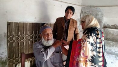 Photo of ڈسٹرکٹ آفیسر بہبود آبادی  کا مختلف ویکسینیشن سنٹر کا وزٹ