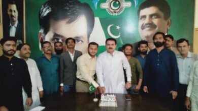 Photo of عوام کو بے یارو مدد گار چھوڑنے والے پھر سیاست چمکا رہے ہیں:کرامت علی شیخ