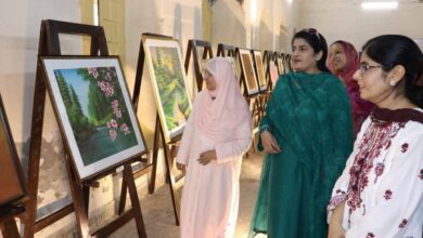Photo of ویمن یونیورسٹی ملتان میں جنوبی پنجاب سالانہ ینگ آرٹسٹس نمائش شروع ہوگئی