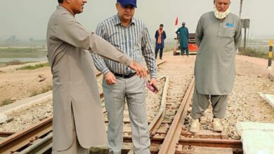 Photo of دو ماہ بعد سیلاب سے متاثرہ عبدالحکیم تا شورکوٹ ریلوے لائن مکمل بحال کرنے کافیصلہ، ٹرین شروع کردی گئی