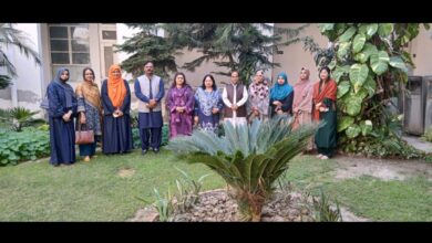 Photo of ویمن یونیورسٹی کی طالبات کا ”پروفیسر خلیل صدیقی ریسرچ اینڈ سیمینار لائبریری“ کا دورہ