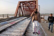 Photo of سیکیورٹی صورتحال کے پیش نظر ریلوے ٹریک اور اس سے متعلقہ تنصیبات کی حفاظت کو مزید مؤثر بنانے کے لیے اقدامات