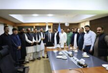 Photo of ٹیچرز غائب، ایمپلائز یونین چیئرمین ایچ ای سی سے ملنے پہنچ گئے