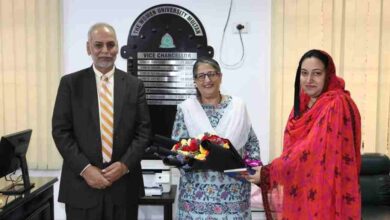 Photo of ویمن یونیورسٹی ملتان : ڈاکٹر عظمیٰ قریشی نے قائم مقام وائس چانسلر کا چارج سنبھال لیا